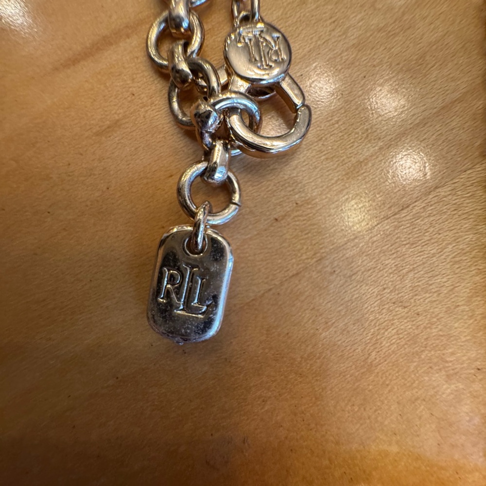 Gold Interlocking Rings Necklace - Picture 3 of 3
